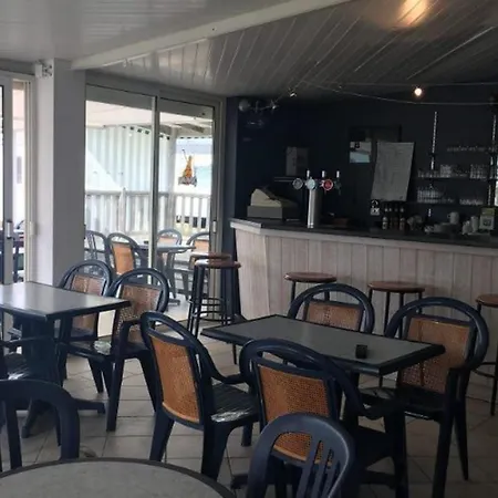 Kemp Mobil Confortable Avec Terrasse Pour 4 Personnes, Proche - Api-1-52-1485 La Faute-sur-Mer