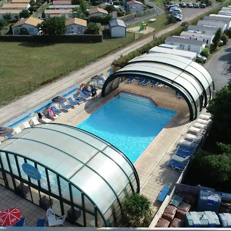 Kemp Mobil Confortable Avec Terrasse Pour 4 Personnes, Proche - Api-1-52-1485 La Faute-sur-Mer